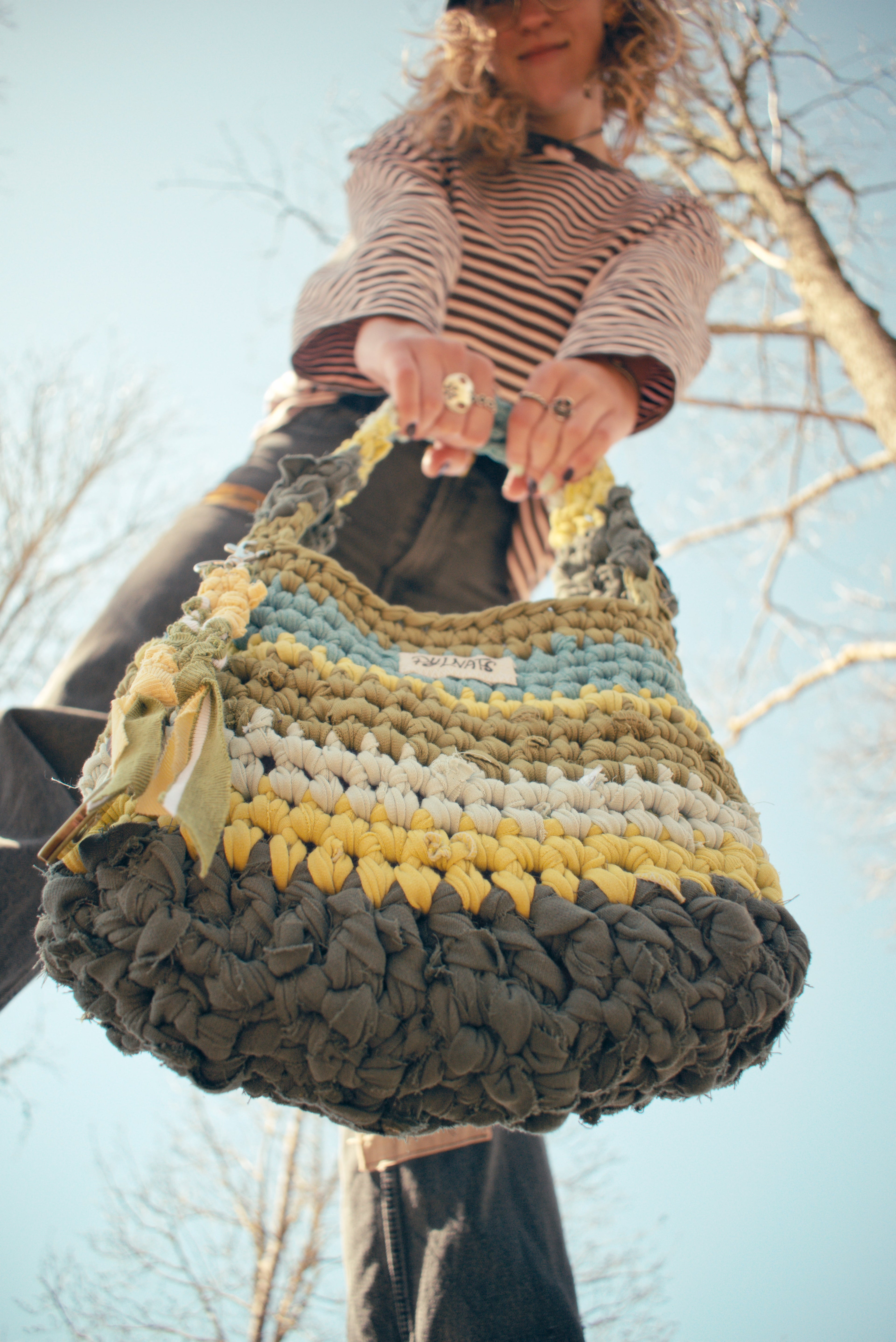 styling crochet shoulder bag